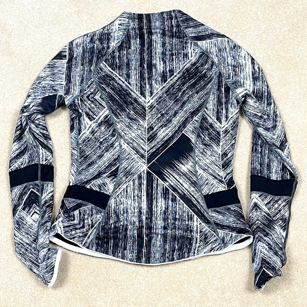 Lululemon Black and White Jacket - Picture 2 of 8